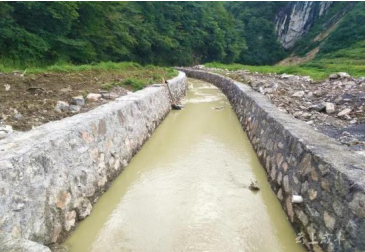 含水村河堤建设工程！